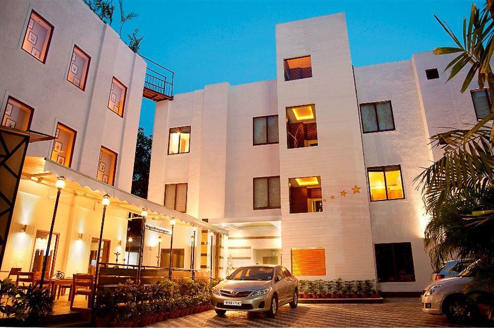 Hotel Walson Spa'O'Tel Calcutta  Esterno foto